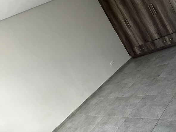 3 Bedroom Flat & Apartment