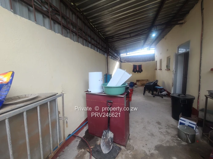 Commercial Shop for Rent – Unit G, Makoni 