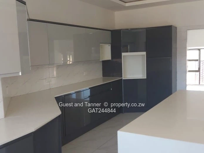 4 Bedroomed house For Sale In Crowhill