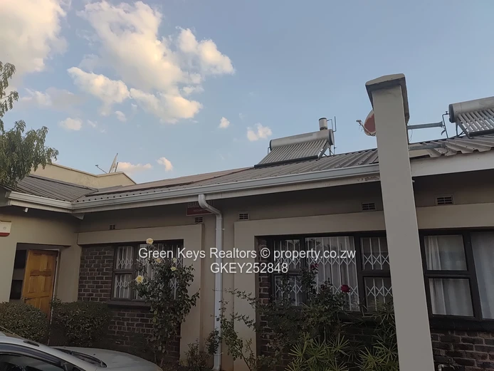 Madokero 2 beds apartment in mint condition
