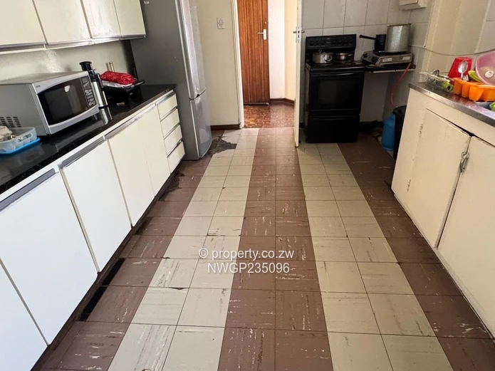 Don’t miss this rare Burnside opportunity!