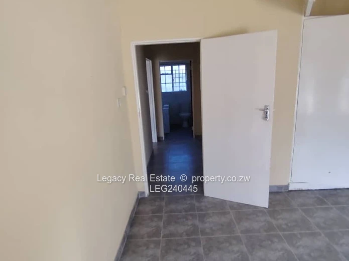 This 2 bedroom garden flat in Strathaven offers comfortable living in a quiet and serene environment