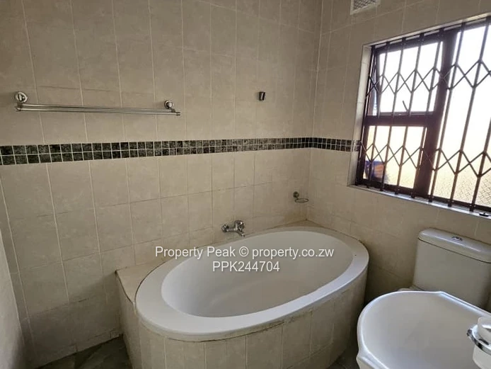 Madokero Beautiful Home For Rental — Modern Kitchen & Borehole