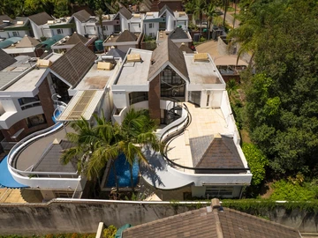 3 Bedroom Flat & Apartment