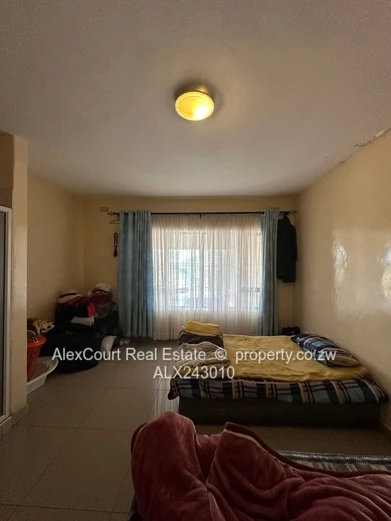 Neat Duplex Apartment In A Complex