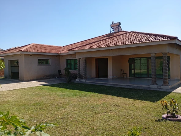 Reduced to sell!!!! Modern, newly built...
