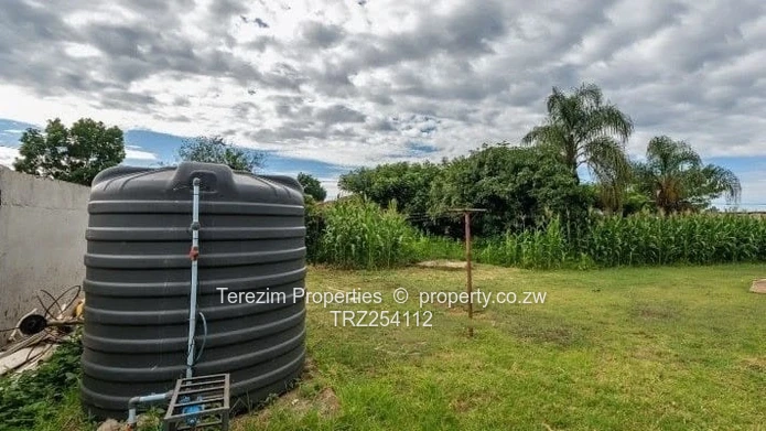 Spacious 4-Bedroom Home For Sale In Knowe Phase 2, Norton