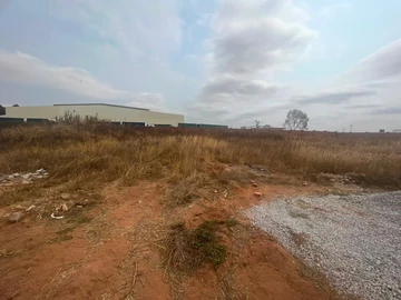 Commercial & Industrial Land