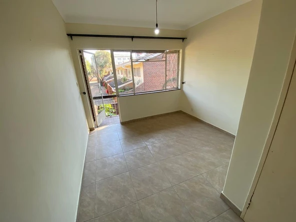 3 Bedroom Flat & Apartment