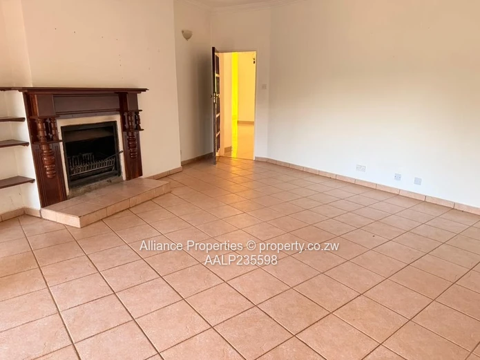 Harare's Finest, 7-Bed Glenlorne Executive Rental with Pool, Borehole & Dual Lounges $3000/Month