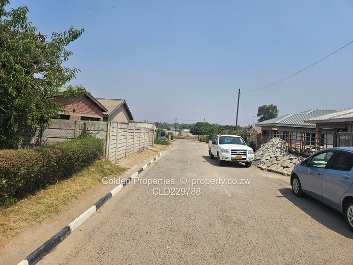 Neat 4-Bed Starter Home in Central Marondera - Gated Yard (Sole Mandate)