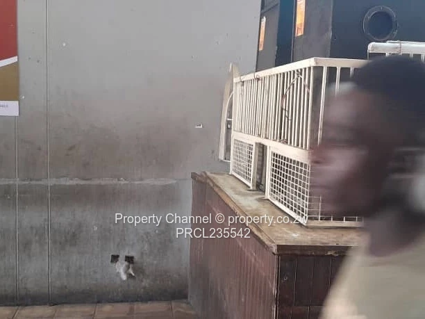 24-Hour Bottle Store – Unit N, Chitungwiza