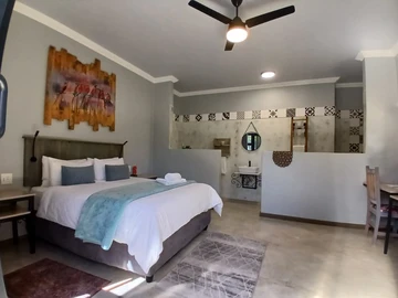 Hotel & Lodge