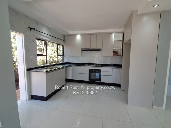 Neat newly buit 3 bed cottage
