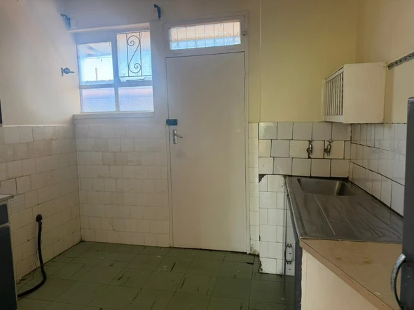 3 Bedroom Flat & Apartment