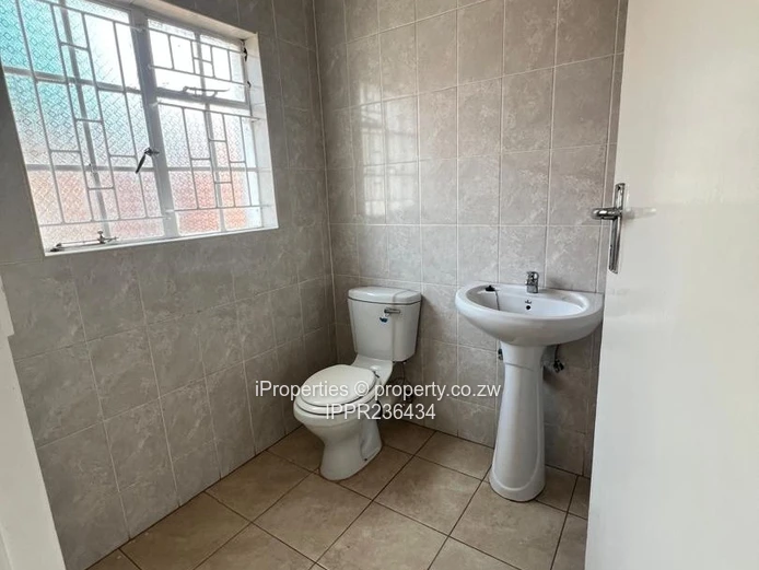 3 Bedroom Townhouse for Sale in Bluff Hill