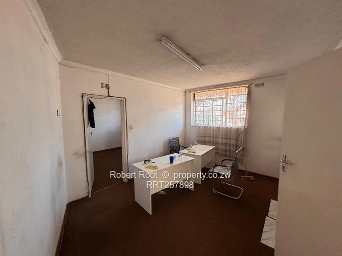 Warehouse and offices to let 
