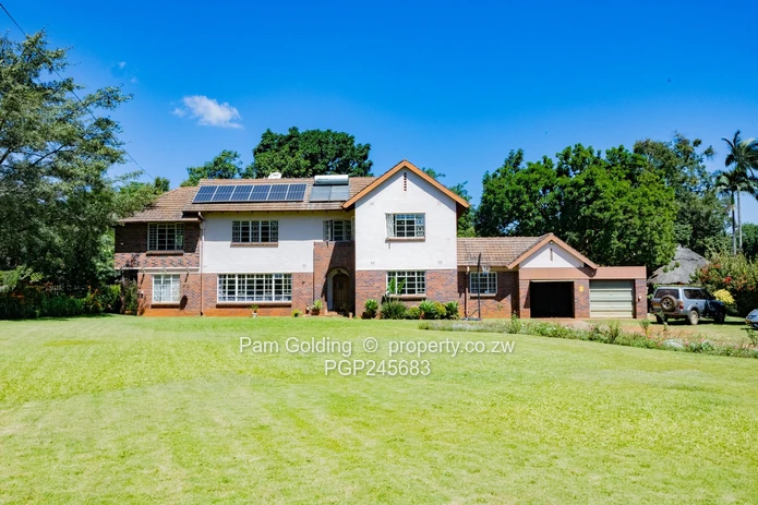 Charming Double-Storey Residence in Alexandra Park For Sale (Sole Mandate)