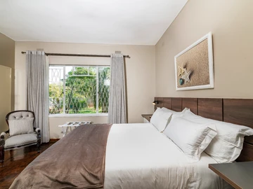 4 Bedroom Garden Flat