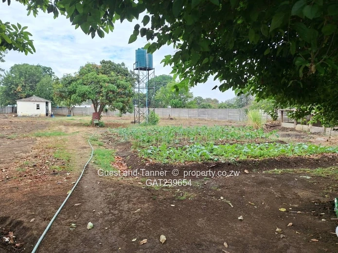 Marlborough House for Sale in Harare - 4 BR Home on 4000m2 Stand with Pool and Development Potential