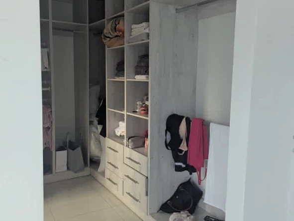 3 Bedroom Flat & Apartment