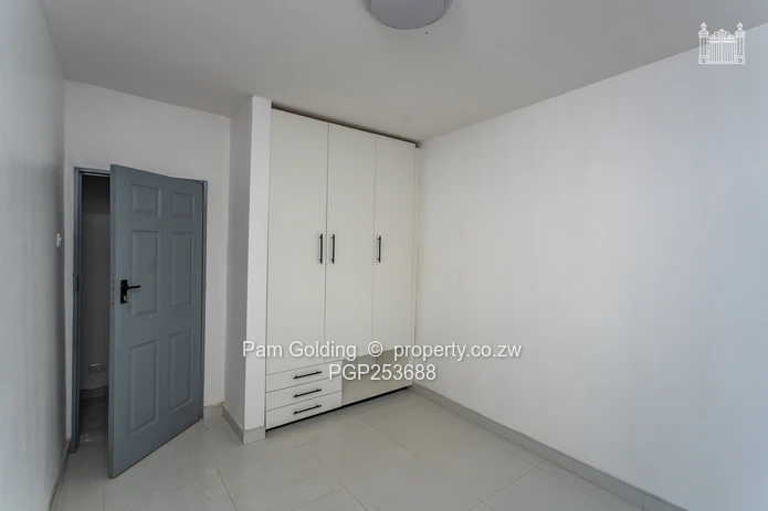 Spacious 4 Bed Villas In Hatfield
