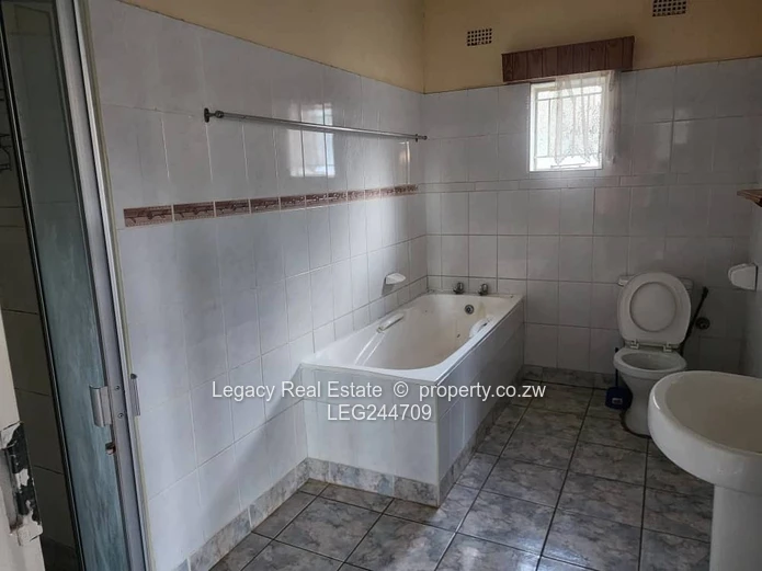 Marlborough Gem – Double Storey With Solar & Borehole