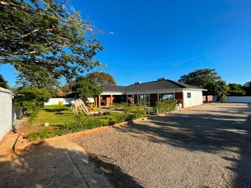 Hotel & Lodge