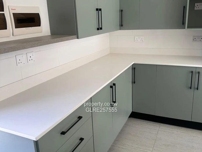 Modern 2-Bed, 2-Bath Apt in Vainona, Harare — Borehole