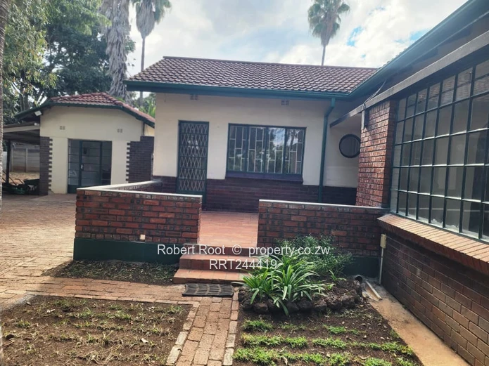 Spacious 4 Bedroom House To Rent In Greendale