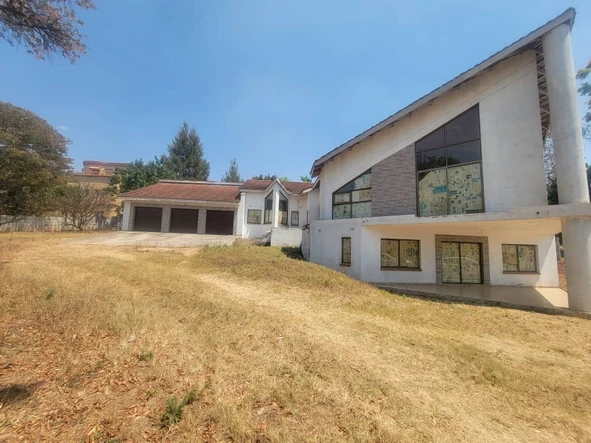 6 Bedroom House