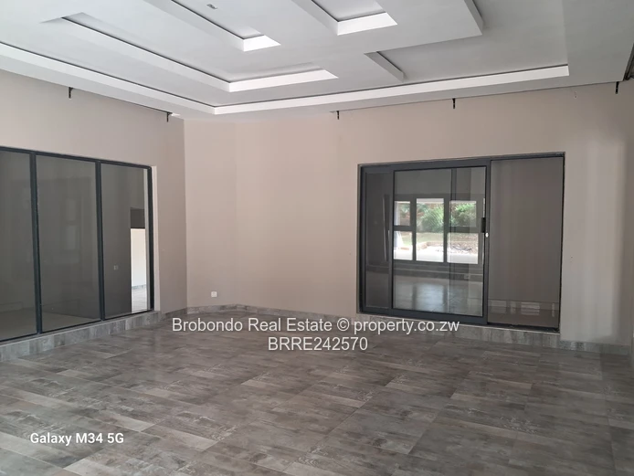 Discover this modern and luxury newly built property in Brookview for Sale! 