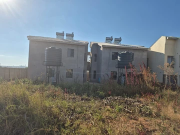 2 Bedroom Flat & Apartment