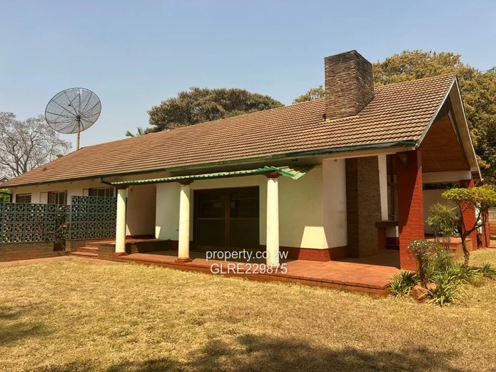 A Versatile 4Bedroom Property for Residential or Commercial Use in a Prime Greendale Location To Let