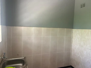 2 Bedroom Flat & Apartment