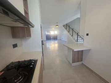 3 Bedroom Flat & Apartment