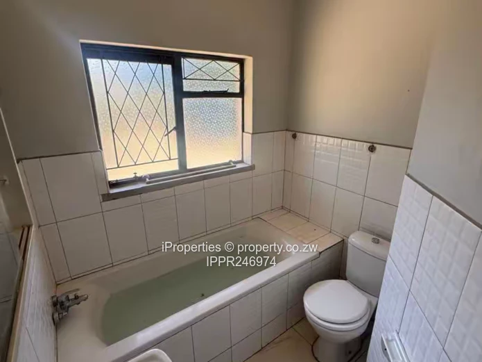 3-Bed House to Rent - Marlborough,