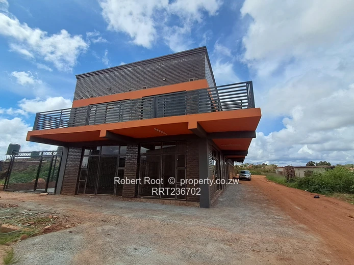 Brand new Shop/Retail space in a busy area!