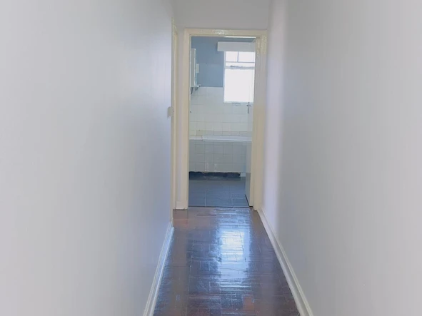2 Bedroom Flat & Apartment