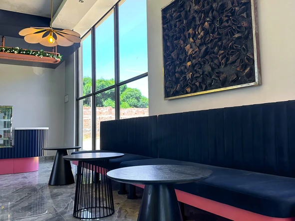 3 Bedroom Flat & Apartment