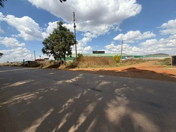 Commercial & Industrial Land