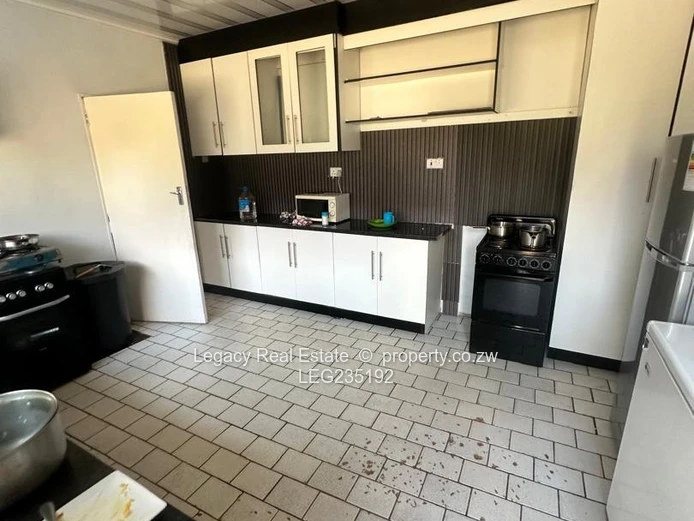 Greendale Coronation – Commercial Property With 3 Cottages to Rent