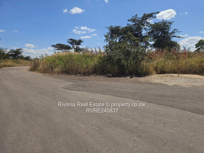 3192 m² Stand in Buckland Terraces, Pomona — Gated, Tarred Road