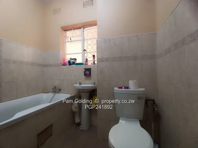 Neat 2-Bedroom Flat for Sale in The Avenues