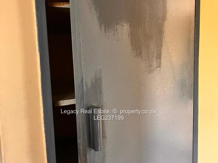 Value-For-Money 3-Bedroom Flat in Prospect,Down -Floor  Flat  in a Convinient Prospect Location