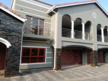 8 Bedroom House
