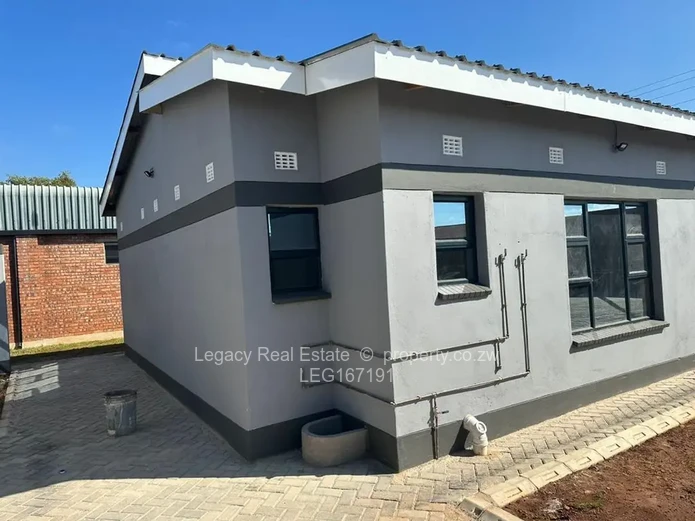 3 Bed Garden Flats for Rent in Bulawayo City Centre LEG167191