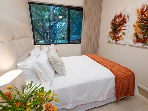 3 Bedroom Flat & Apartment