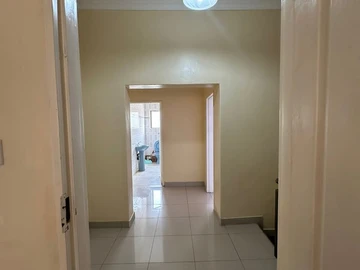 4 Bedroom Flat & Apartment