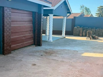 5 Bedroom House
